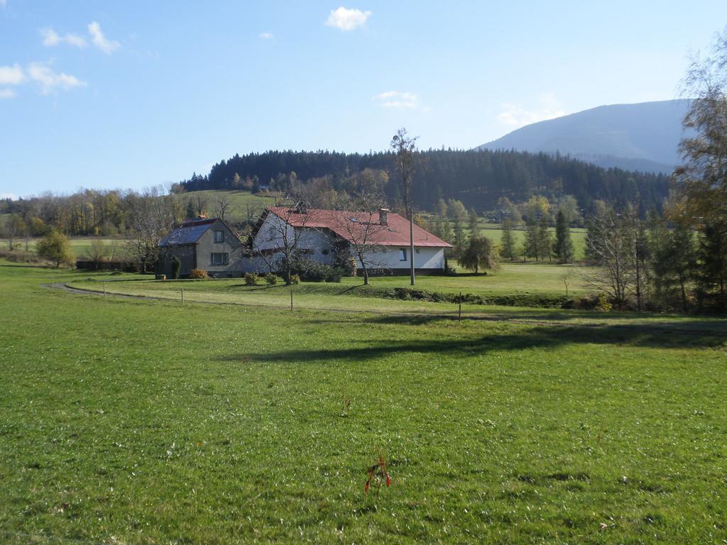 Ubytovani U Pradku Celadna Luaran gambar